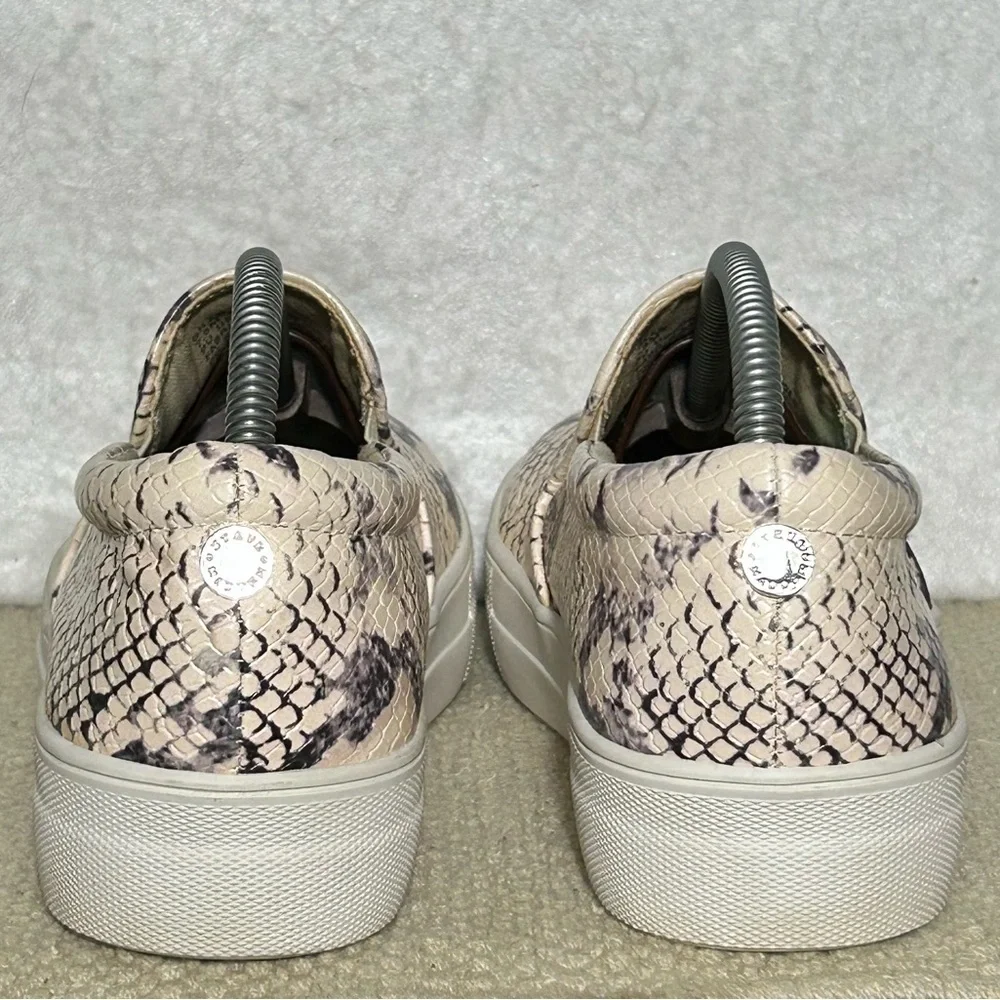 Steve Madden Womens Gills Snake Print Platform Slip On Sneakers Shoes SZ 7.5M